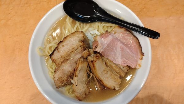 「チャーシュード豚骨」@ド豚骨 貫の写真