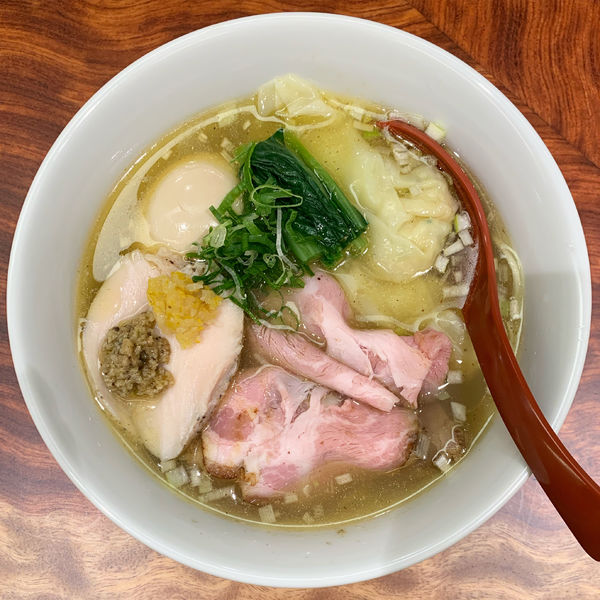 「特製塩そば」@三馬路 東京店の写真