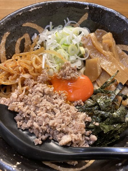 「辛まぜそば¥850」@麺屋 蝉 関大前店の写真