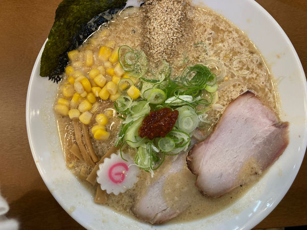 「白味噌ラーメン 950円」@麺処 諭吉 東海村店の写真