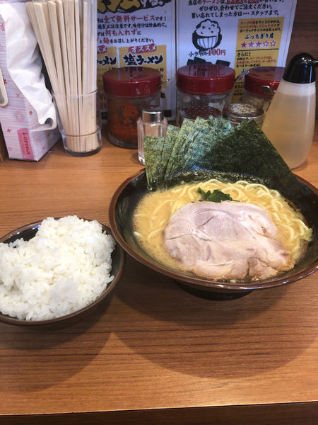 「ラーメン　のり増し　800円」@横浜家系ラーメン まくり家 川崎店の写真
