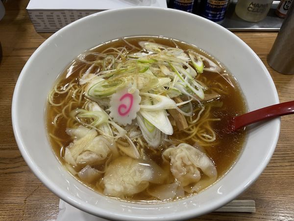 「ネギ中華（大）えびワンタン入り」@スミレ食堂の写真