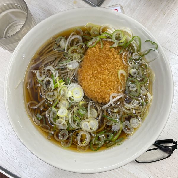 「コロッケそば」@常盤軒 横須賀線ホーム店の写真