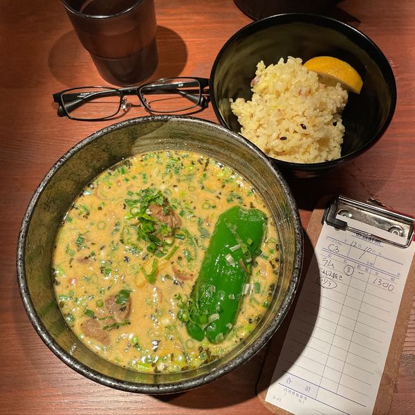 「じっくり煮込んだラム肉とBlueHerbのカリー」@soup curry yellowの写真