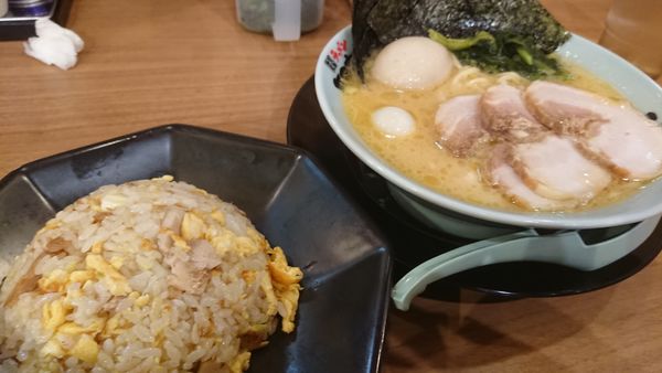 「MAXラーメン」@町田商店 鶴ヶ島店の写真