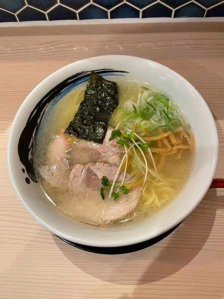 「中華そば(720円)」@鮨らぁ～麺 釣りきん 鶴屋町店の写真