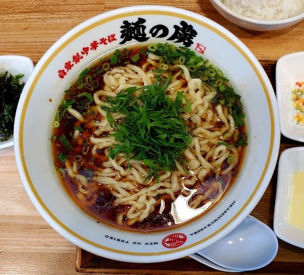 「しょうゆ中華そば(大盛)」@自家製中華そば 麺の虜の写真