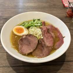 醤油らーめん（太麺）￥850＋鹿チャーシュー￥150