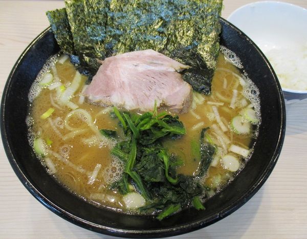 「ラーメン（並）＋サービスライス（小）650円」@麺家 千祥の写真