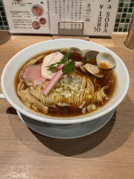 「蛤·鶏·煮干しのトリプルSOBA 大盛」@むぎとオリーブ さいたま新都心店の写真