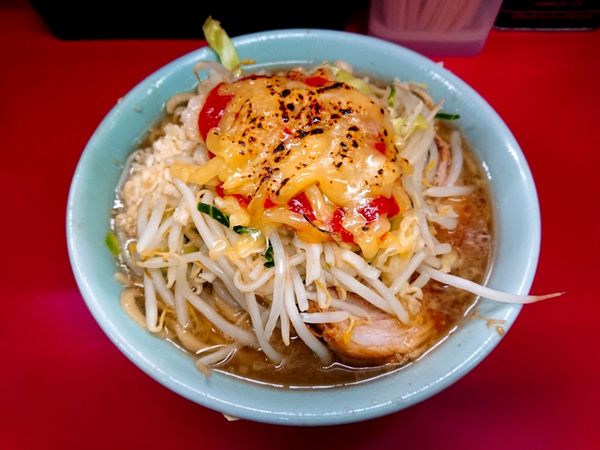 「小ラーメン ぶた2枚」@ラーメン二郎 中山駅前店の写真