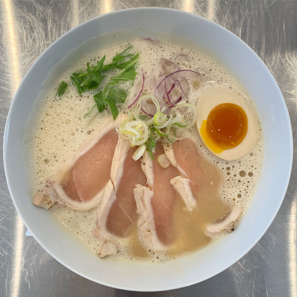 「鶏白湯ラーメン」@This is イクタヌードルの写真