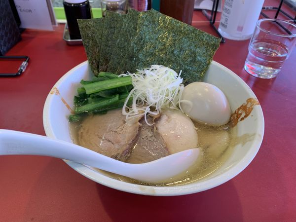 「淡麗鶏そば・塩＋特製トッピング（1080円）」@じゃっこいの写真