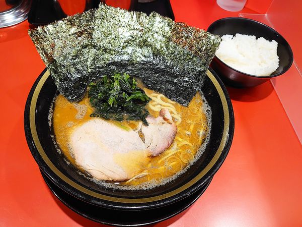 「ラーメン＋ライス」@環2家 蒲田店の写真