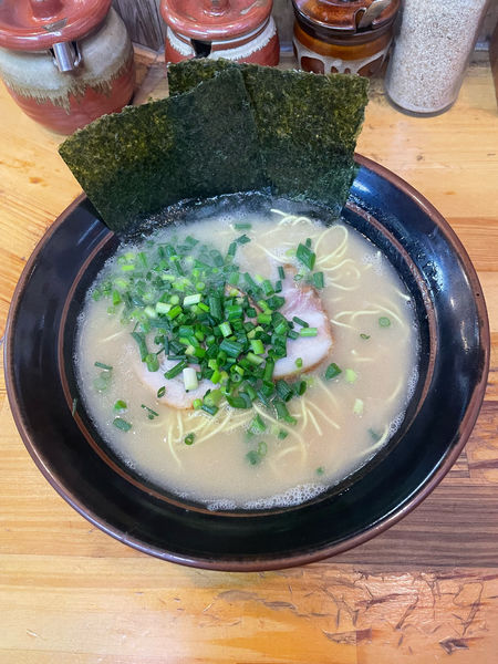「ラーメン九州豚骨(630円)」@九州とんこつらーめん 武者がよか 日ノ出町店の写真