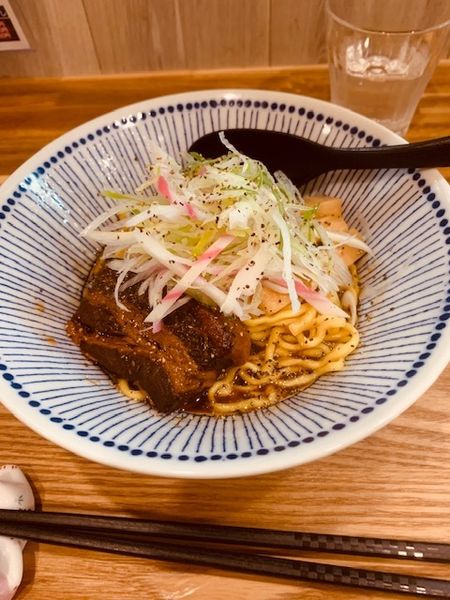 「醤油まぜそば 通常価格900円　ごはん 100円」@Maze Cafe* ラーメン美谷の写真