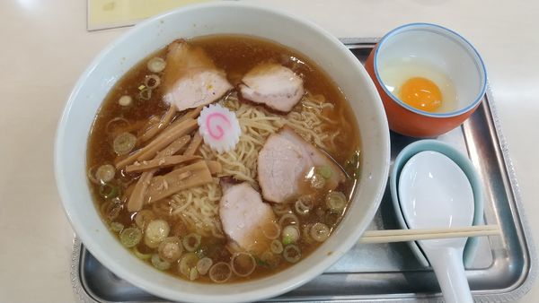 「中華麺（生玉子付き）1180円」@永福町大勝軒の写真