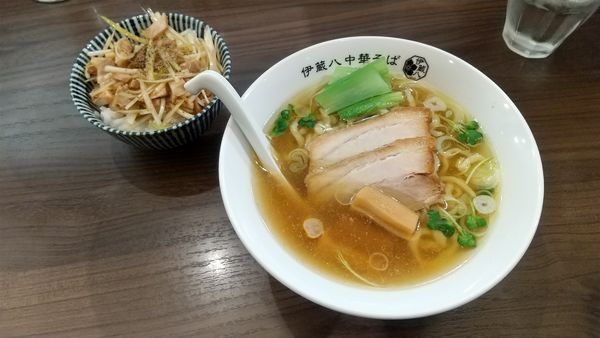 「中華そばと週替わりごはん（ネギめし）1000円」@打ち立て中華そば 伊蔵八 祐天寺店の写真