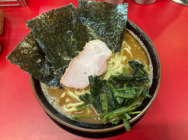 「ラーメン　　中盛」@IEKEI_TOKYO 王道家直系の写真