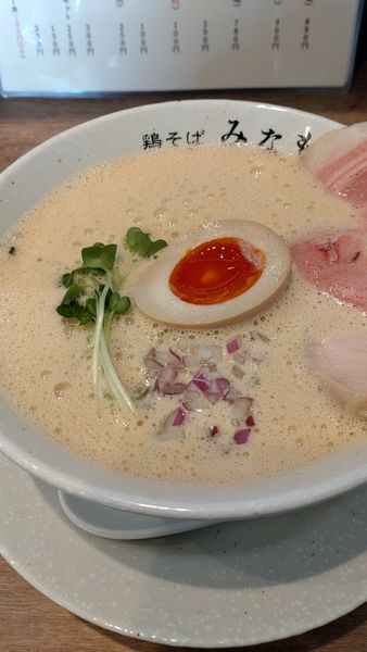 「鶏白湯そば(醤油)880円税込」@鶏そば みなもの写真