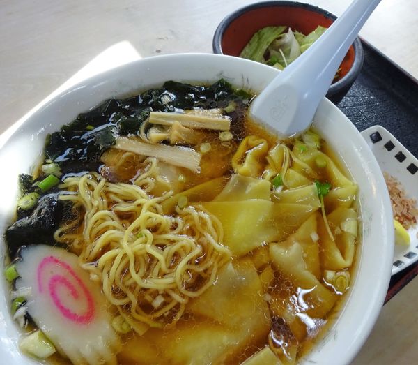 「ワンタンメン（750円）」@松葉家の写真