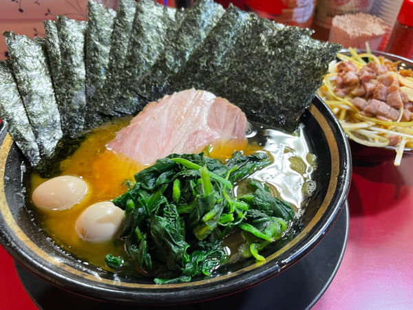 「ラーメン＋のり＋ネギ丼」@家系ラーメン とらきち家の写真