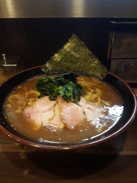 「大ラーメン　かため」@神田ラーメン わいず 神田本店の写真