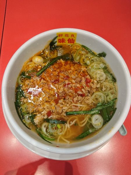 「瓶ビール中瓶 500円＋台湾ラーメン塩 800円」@郭 政良 味仙 東京ニュー新橋ビル店の写真