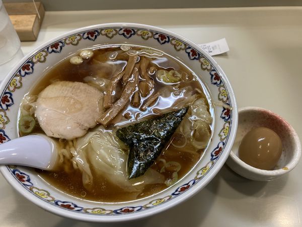 「わんたん麺+味玉」@春木屋 吉祥寺店の写真