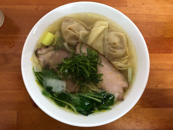 「鶏出し汁とナンコツ入り鶏ワンタン麺」@栃木中華そば 神志の写真