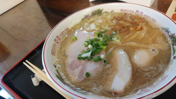 「にぼしぱいたんらーめん」@らーめん たけみやの写真