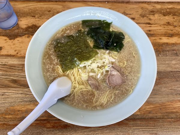 「ラーメン600円＋中盛100円」@ラーメンショップ 光町店の写真
