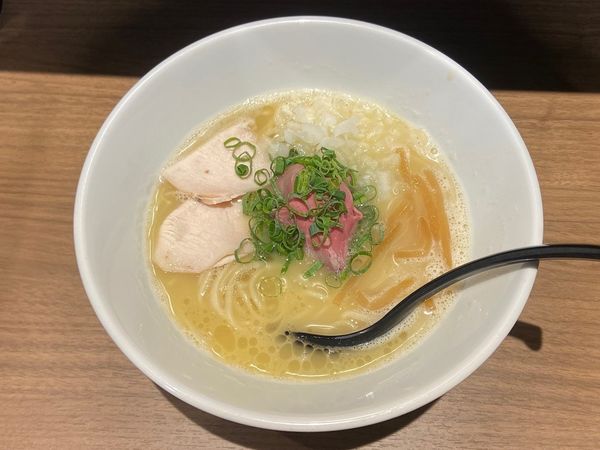 「鶏ゅ白湯らーめん」@東京スタイル鶏らーめん ど・みそ鶏の写真