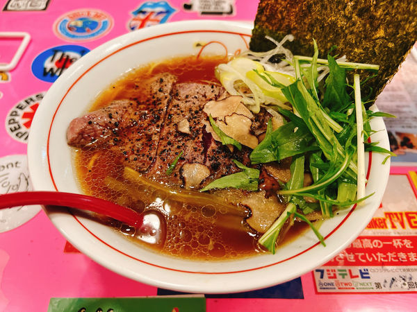 「凛々しい牧草牛リブロース炭火焼きステーキ×冬トリュフ散らし☆ ミ」@らーめん凛々の写真