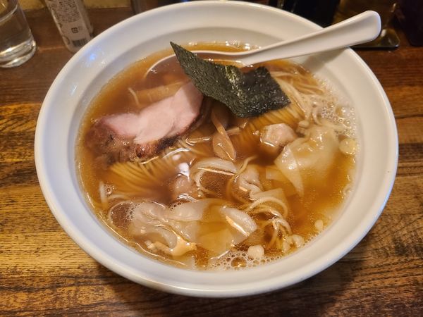 「ワンタン麺(醤油)」@荏原町しなてつの写真