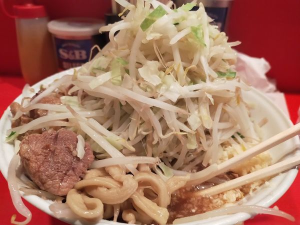 「大豚（麺硬め・脂・にんにく）」@ラーメン二郎 府中店の写真