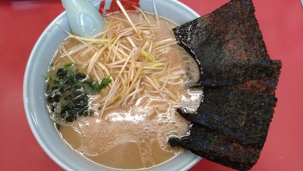 「醤油ネギラーメン」@ラーメン山岡家 千葉鎌ヶ谷店の写真