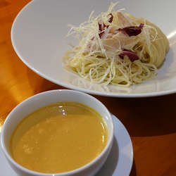 つけ麺:オマール海老の冷たいソースで 880円