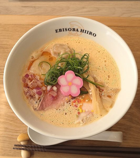 「濃厚えびそば 980円＋わんたん 200円」@えびそば 緋彩の写真