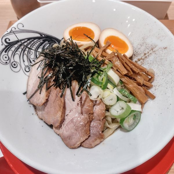 「油そば､味玉」@七彩飯店の写真