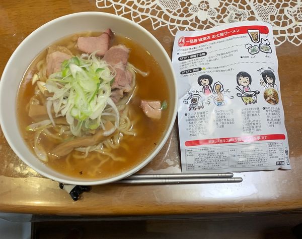「[テイクアウト]ラーメン　￥800」@一品香 小山の写真