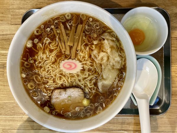 「中華麺 大盛 ＋ ワンタン ＋ 生玉子」@三鷹大勝軒の写真