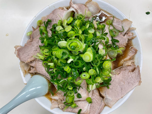 「醤油チャーシュー麺　950円」@ラーメン専門 大栄 本店の写真