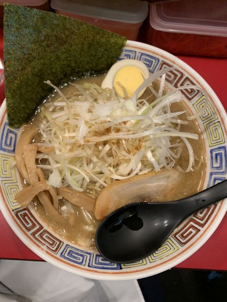 「醤油ネギラーメン」@長浜らーめん 世田谷店の写真