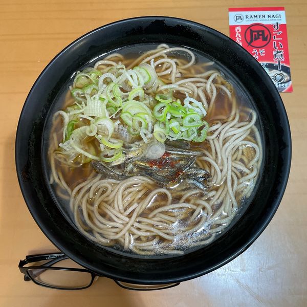 「すごい煮干そば」@名代 富士そば 神田店の写真