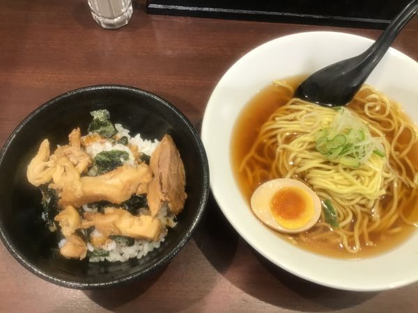 「朝ラーメン390円、ミニチャーシュー丼190円」@豊来軒の写真