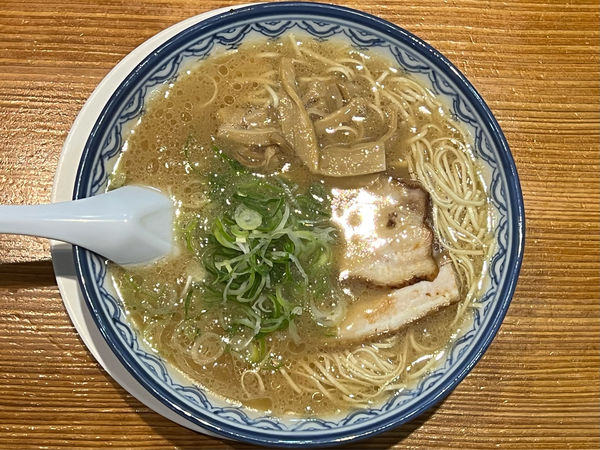 「ラーメン並」@元祖赤のれん 節ちゃんラーメン 天神本店の写真