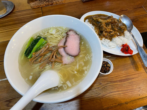 「塩らーめん、ミニカレー」@らーめん穀雨の写真