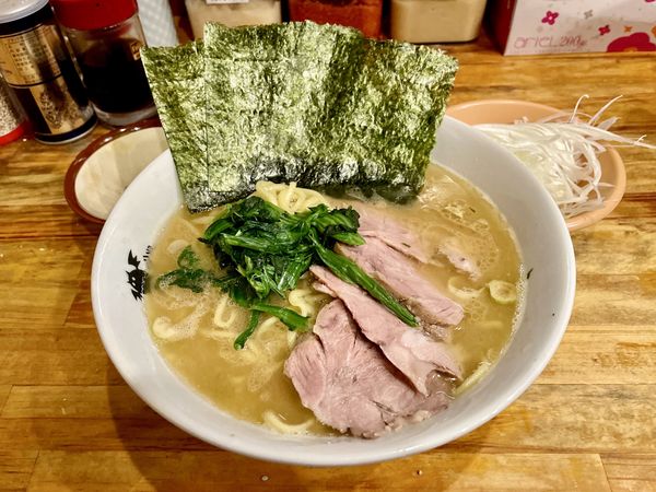 「中盛チャーシューメン＋細切りネギ」@洞くつ家の写真