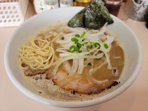 「濃厚煮干し らーめん 800円」@麺処 大木の写真